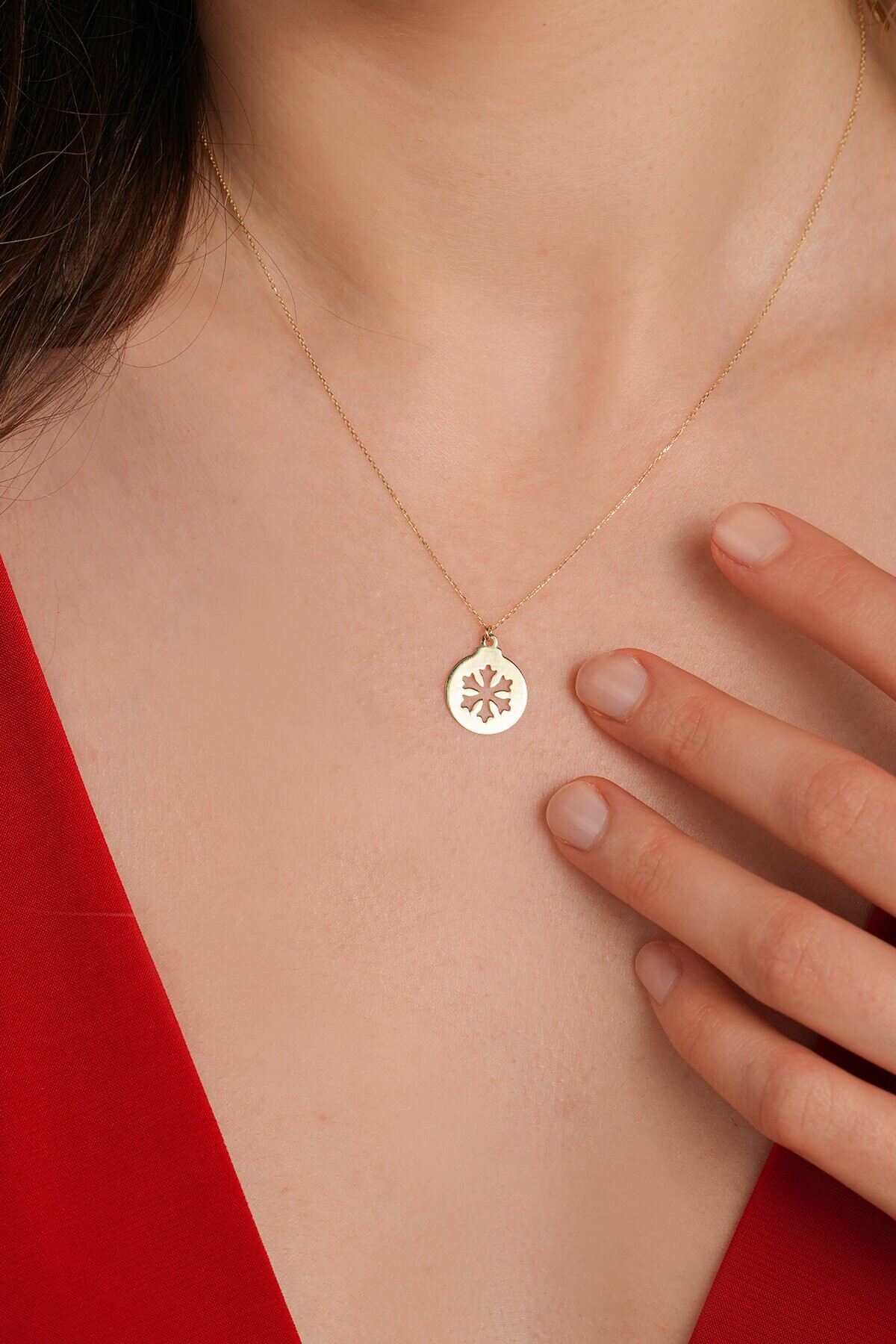 14 Ayar Kar Tanesi Kolye