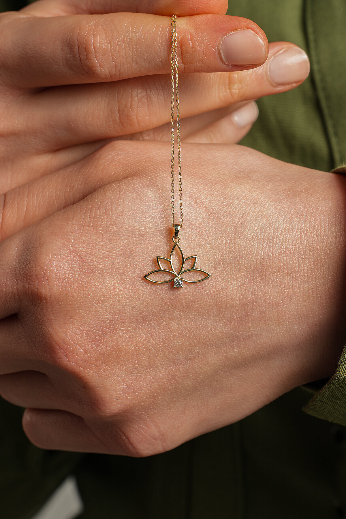 14 Ayar Lotus Kolye