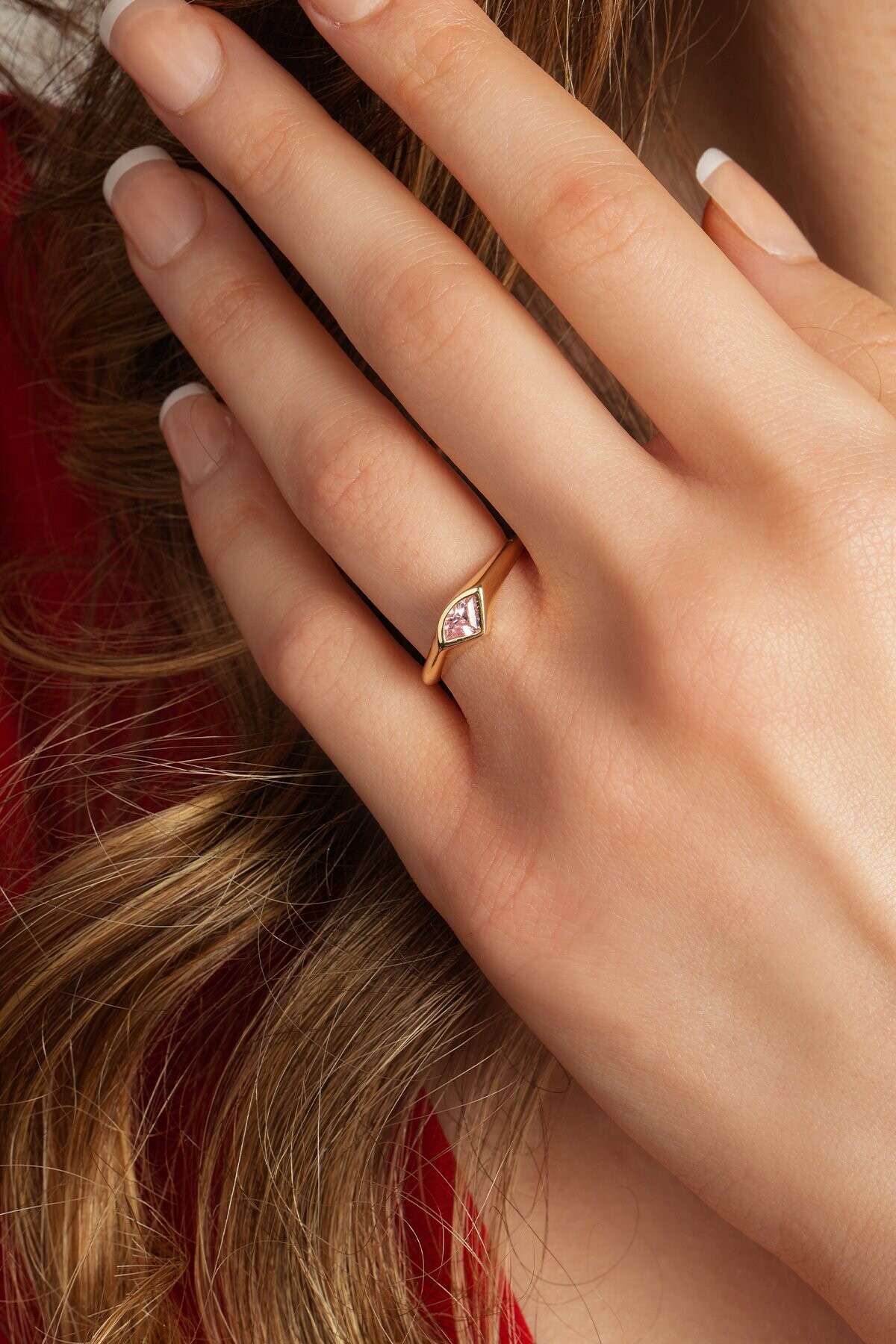 14 Ayar Taşlı Yüzük