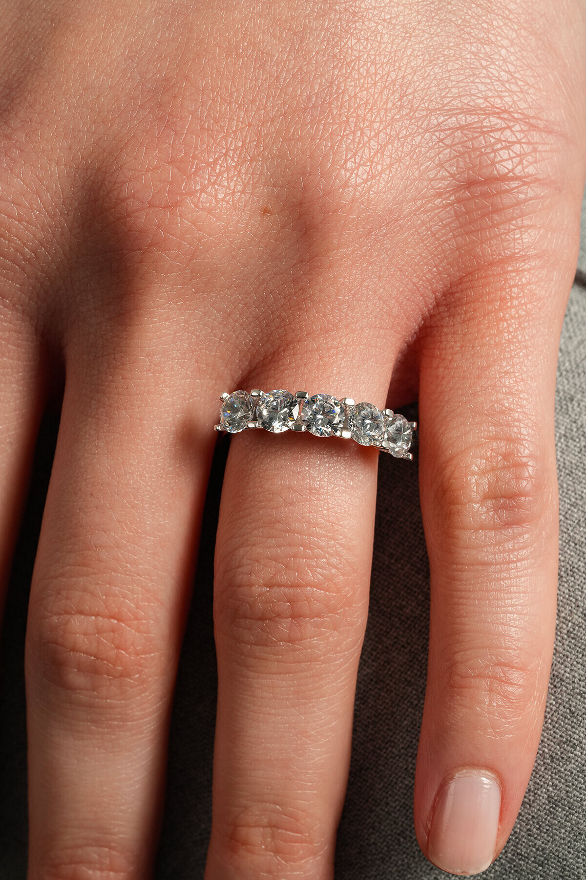 8 Ayar Beş Taş Yüzük