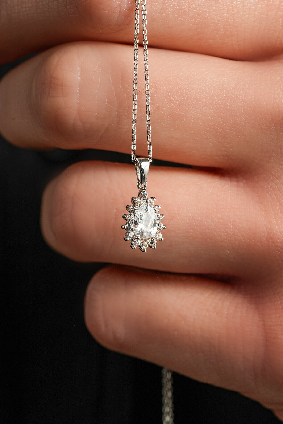 8 Ayar Tektaş Kolye