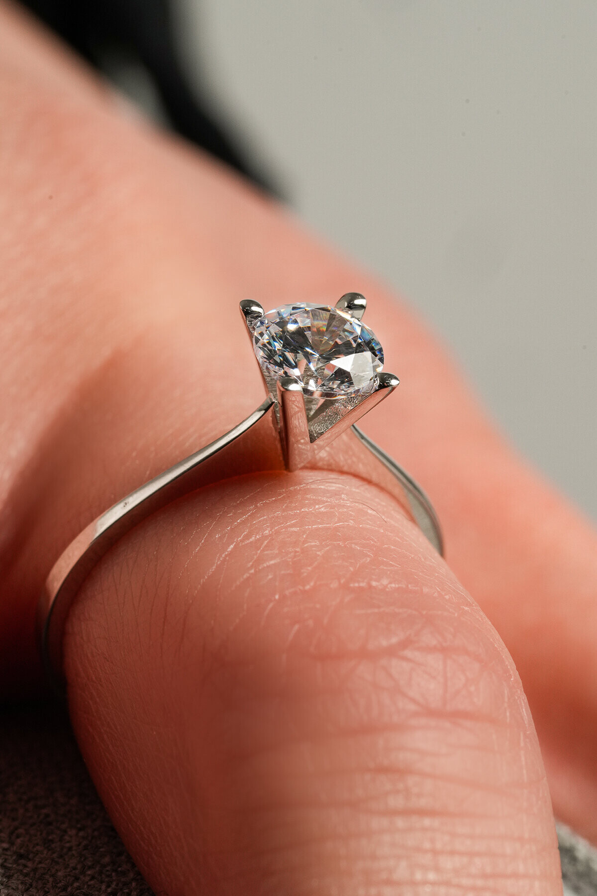 8 Ayar Tektaş Yüzük