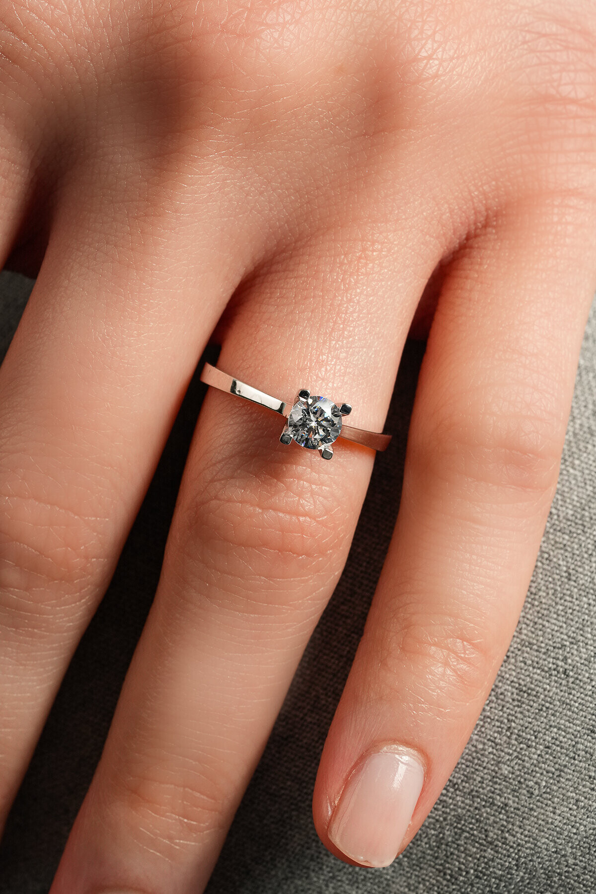 8 Ayar Tektaş Yüzük