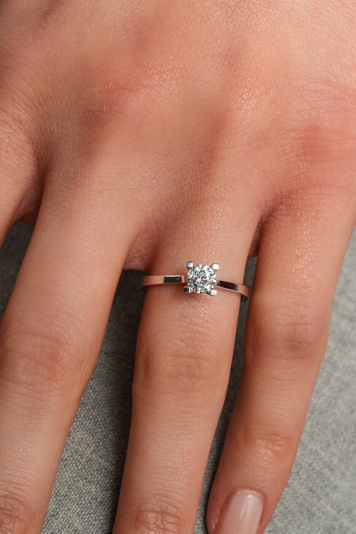 8 Ayar Tektaş Yüzük