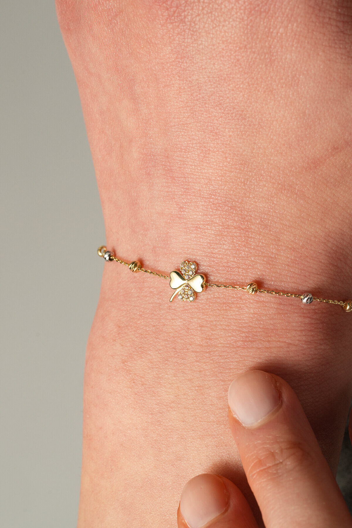 8 Ayar Yonca Bileklik