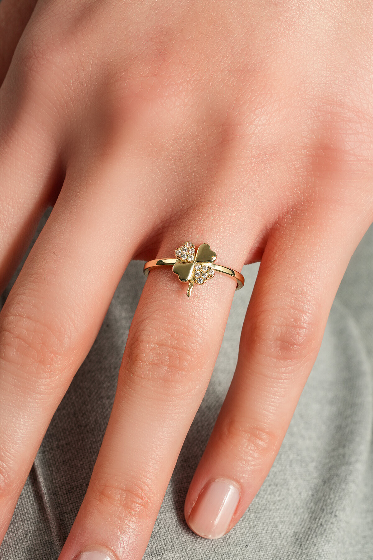 8 Ayar Yonca Yüzük