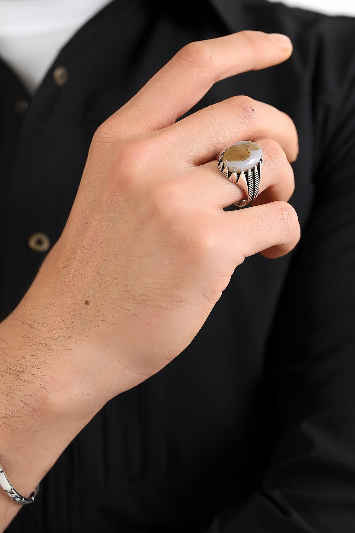 Gümüş Akik Taşlı Oval Erkek Yüzük 