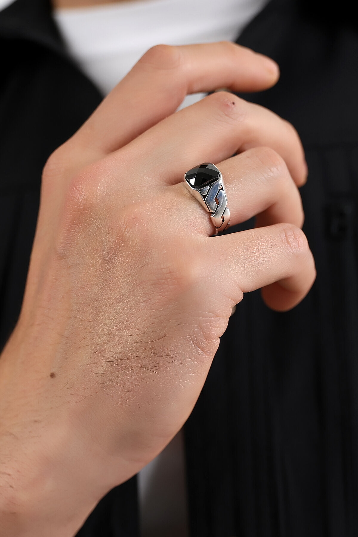 Gümüş Oniks Taşlı Kare Kesim Yüzük