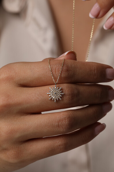 14 Ayar Altın Güneş Kolye