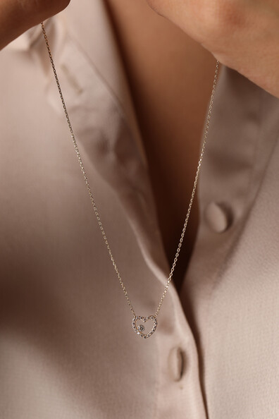 14 Ayar Altın Minimal Tasli Kalp Kolye