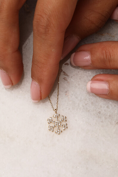 14 Ayar Altın Kartanesi Kolye