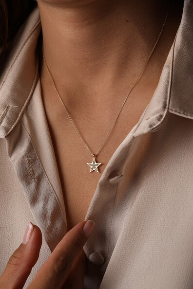 14 Ayar Altın Yıldız Kolye