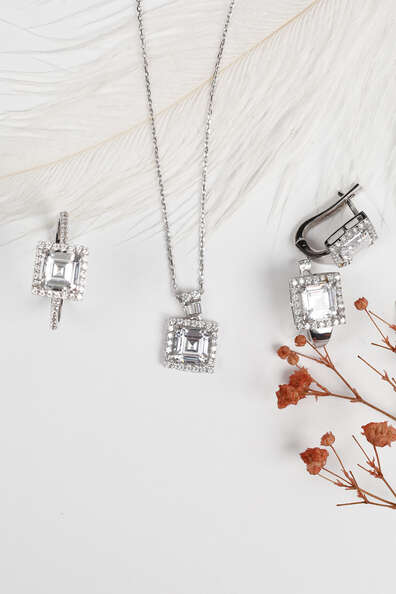 Altın Kare Taşlı Üçlü Takım