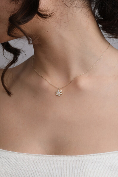 14 Ayar Altın Kartanesi Kolye