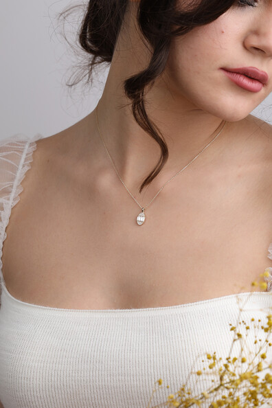 14 Ayar Altın Oval Taşlı Baget Kolye