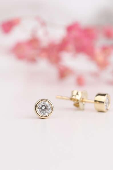 14 Ayar Altın Sıvama Tektaş Küpe