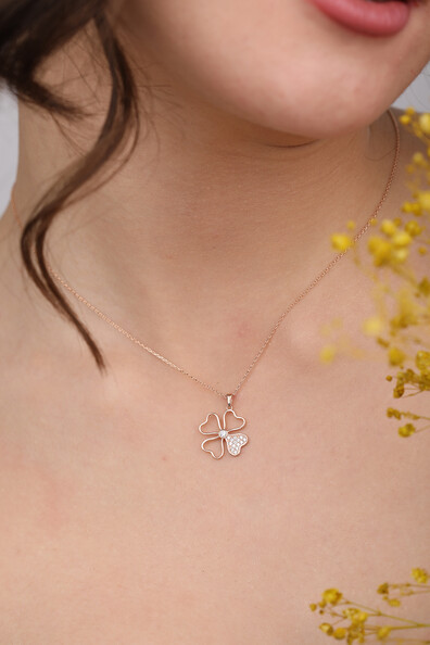 14 Ayar Altın Yonca Kolye