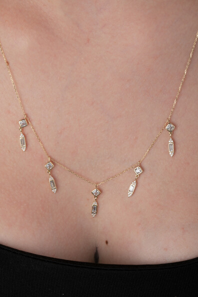 14 Ayar Altın Sallantılı Kolye