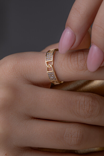 14 Ayar Altın Taşlı Tasarım Yüzük