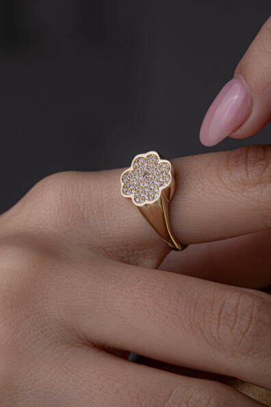 14 Ayar Altın Taşlı Yonca Yüzük