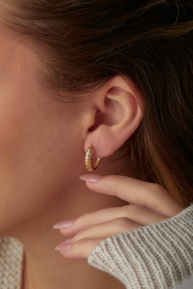 14 Ayar Altın Desenli Halka Küpe