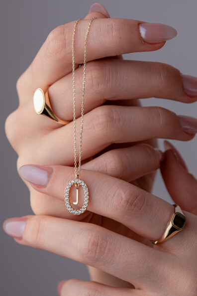 14 Ayar Altın J Harfi Kolye