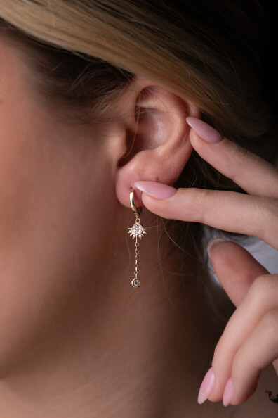 14 Ayar Altın Güneş Zincir Sallantılı Küpe