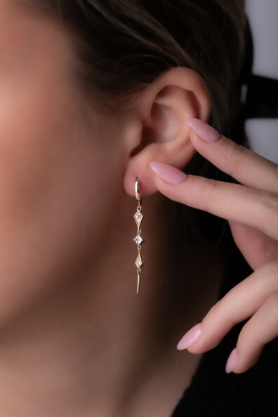 14 Ayar Altın Taşlı Sallantılı Küpe