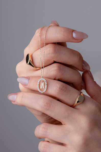 14 Ayar Altın W Harf Kolye