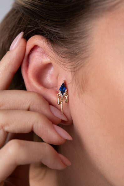 14 Ayar Altın Lacivert Taşlı Sallantılı Küpe