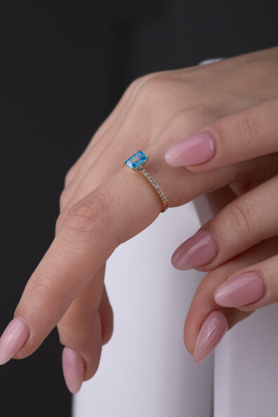 14 Ayar Altın Aqua Taşlı Baget Yüzük