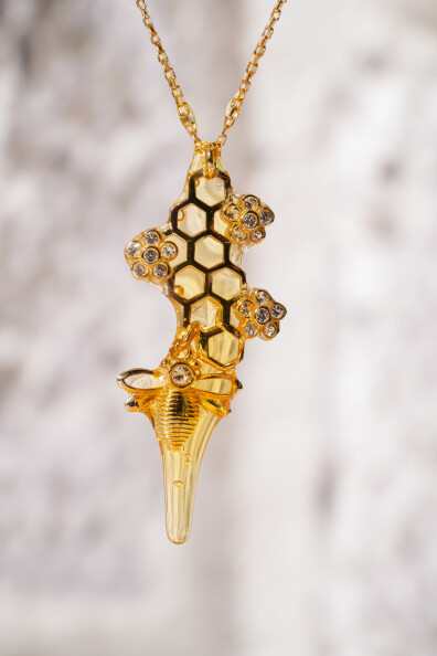 14 Ayar Altın Arı Kolye