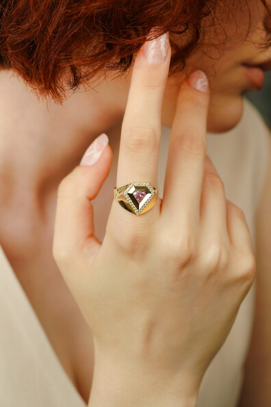 14 Ayar Altın Elmas Kesim Taşlı Yüzük