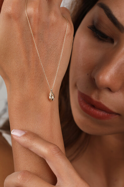 14 Ayar Altın Gözyaşı Damlası Kolye