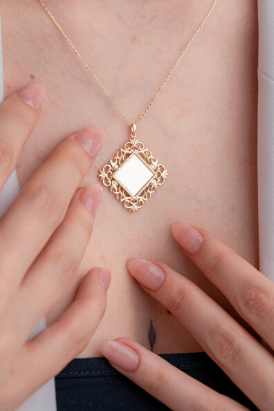 14 Ayar Altın Kare Ayna Kolye