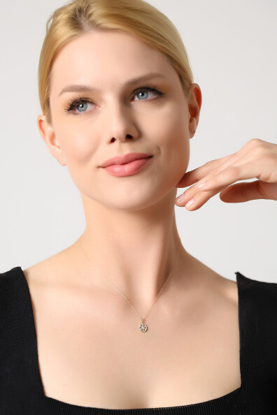 14 Ayar Altın Kartanesi Kolye