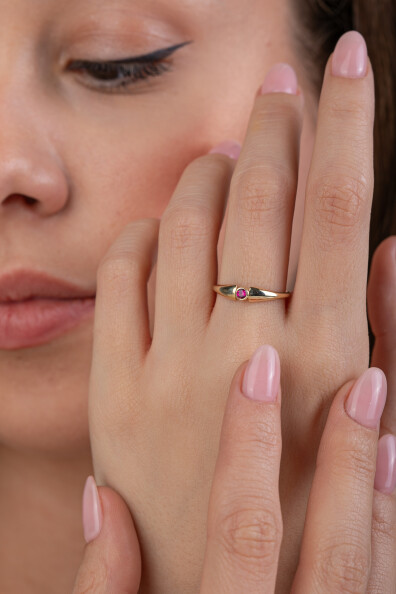 14 Ayar Altın Kırmızı Taşlı Yüzük