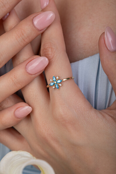 14 Ayar Altın Mavi Taşlı Yüzük