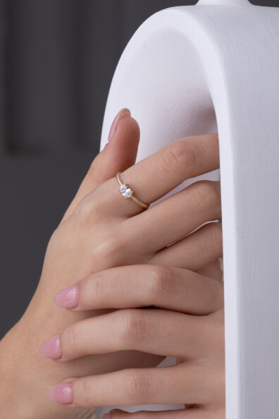 14 Ayar Altın Oval Yüzük