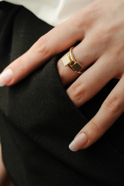 14 Ayar Altın Sade Kare Yüzük