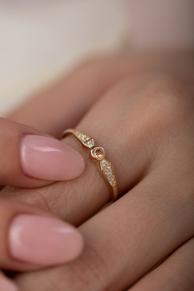 14 Ayar Altın Şampanya Taşlı Yüzük