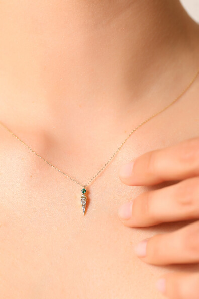 14 Ayar Altın Yeşil Taş Sivri Uç Kolye