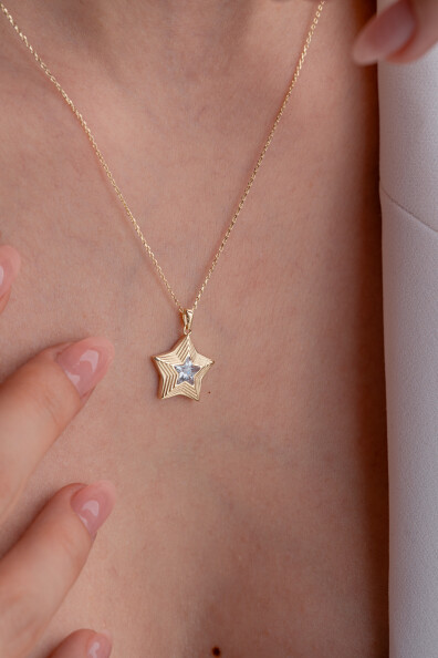14 Ayar Altın Yıldız Kolye