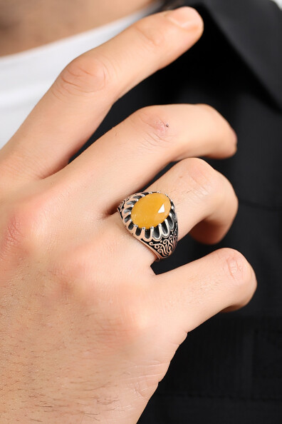 Gümüş Kalem Detaylı Kehribar Taşlı Yüzük 