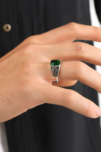 Gümüş Zümrüt Taşlı Oval Kesim Erkek Yüzük 