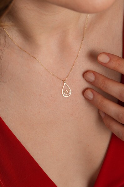 14 Ayar Altın Lotus Kolye