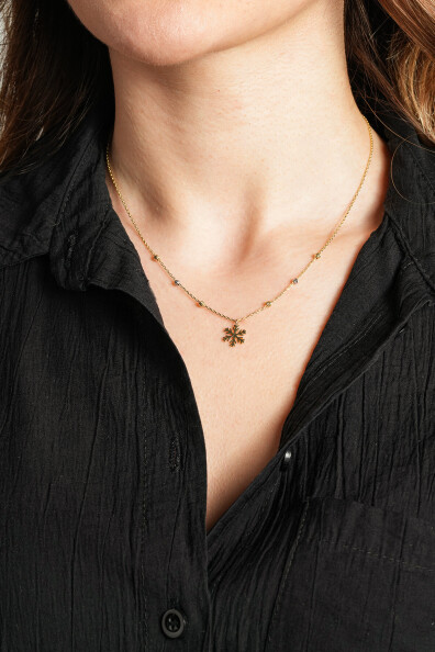 8 Ayar Kar Tanesi Kolye